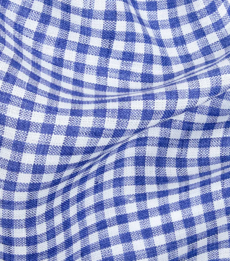Bügelleichtes, schlichtes weißes Popeline-Hemd