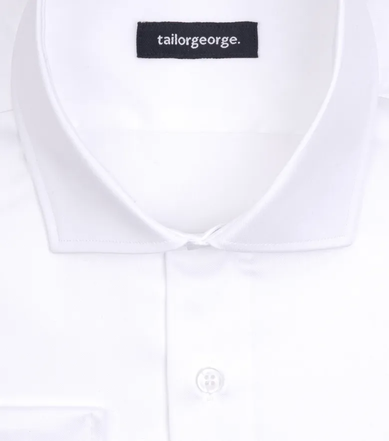 Bügelleichtes, schlichtes weißes Popeline-Hemd