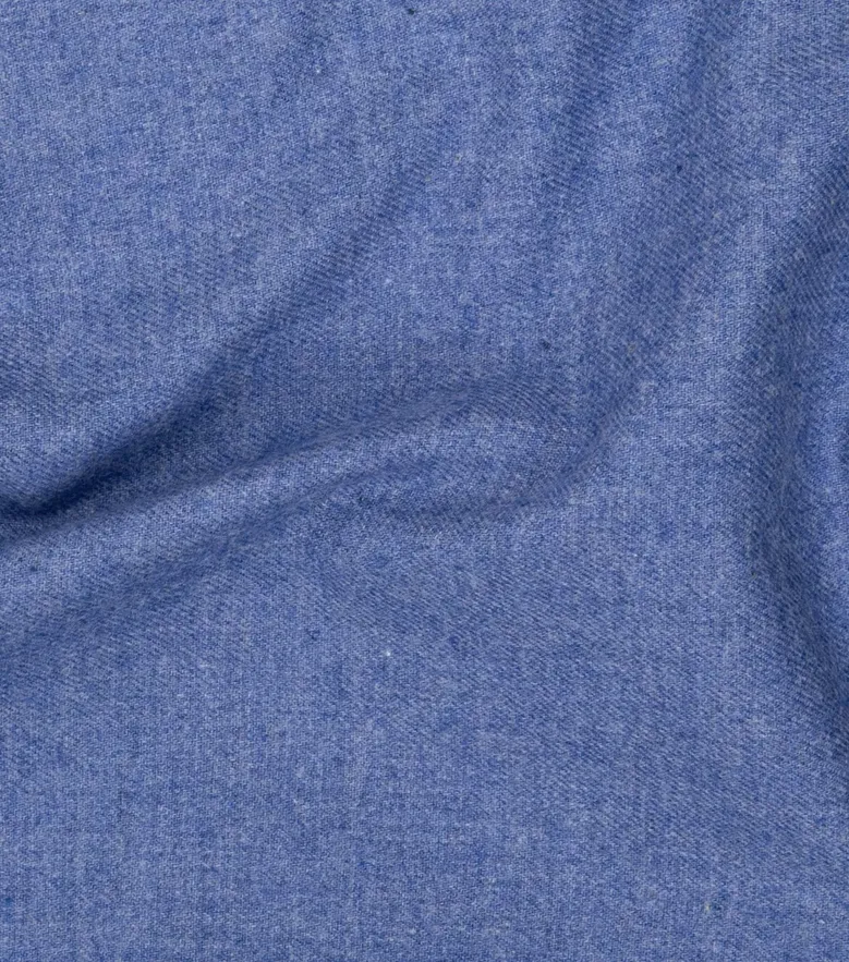 Bügelleichtes, schlichtes weißes Popeline-Hemd