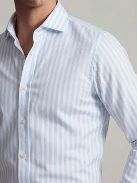 Bügelleichtes Hemd aus Twill mit himmelblauen Streifen