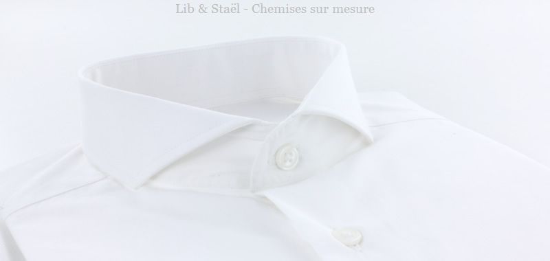 Bügelleichtes, schlichtes weißes Popeline-Hemd